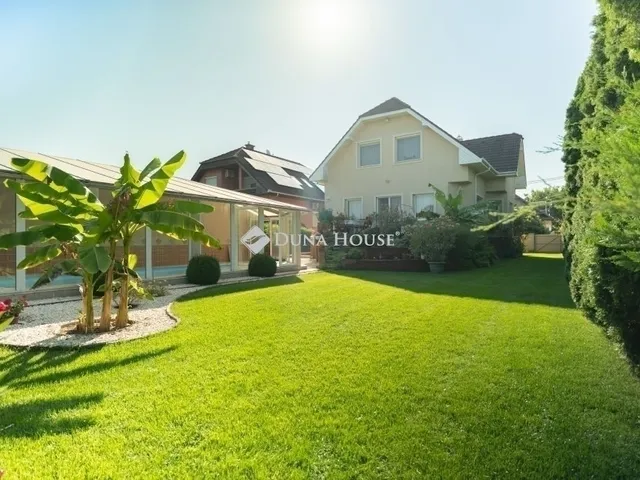 Eladó ház Halásztelek 305 nm