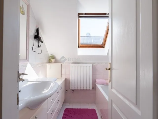 Eladó ház Halásztelek 305 nm