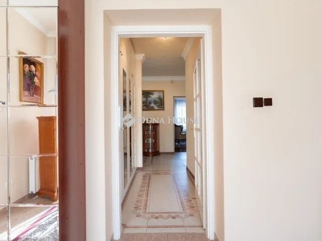 Eladó ház Halásztelek 305 nm