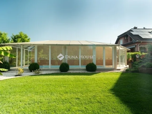 Eladó ház Halásztelek 305 nm