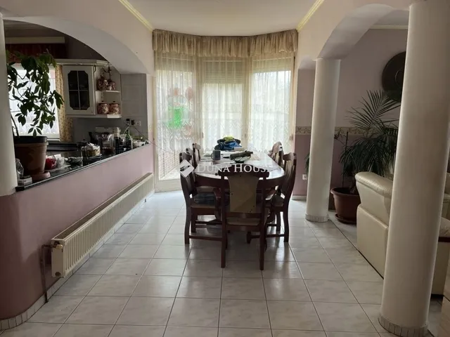 Eladó ház Szentendre 274 nm