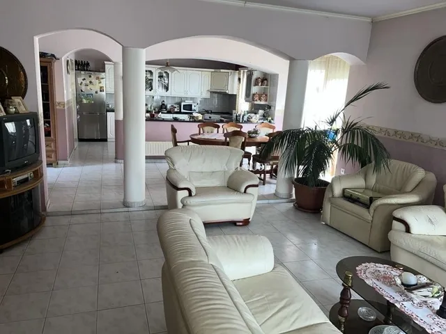 Eladó ház Szentendre 274 nm