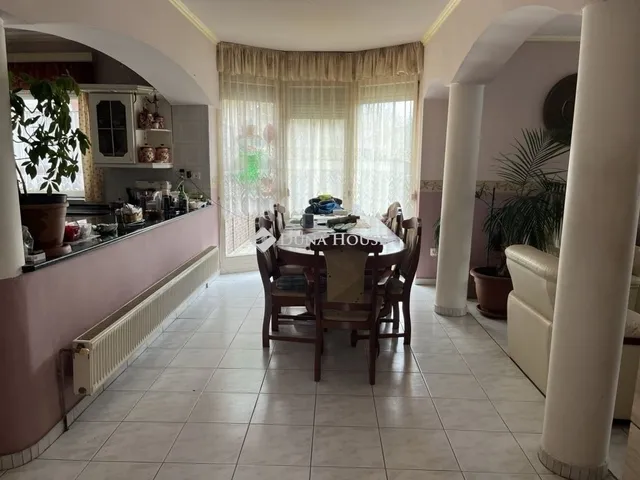 Eladó ház Szentendre 274 nm