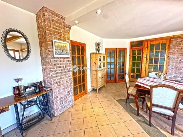 Eladó ház Szentendre 222 nm