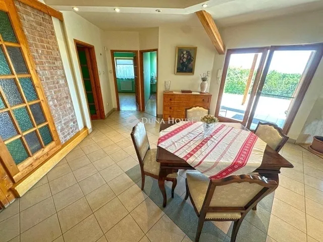 Eladó ház Szentendre 222 nm