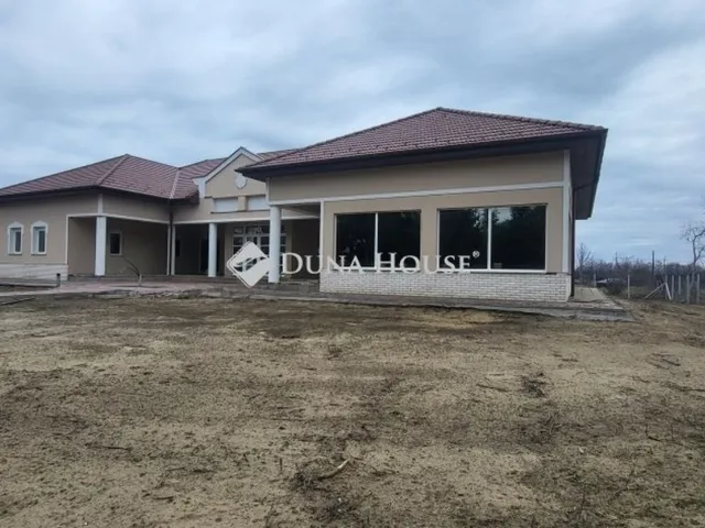 Eladó ház Cegléd 346 nm