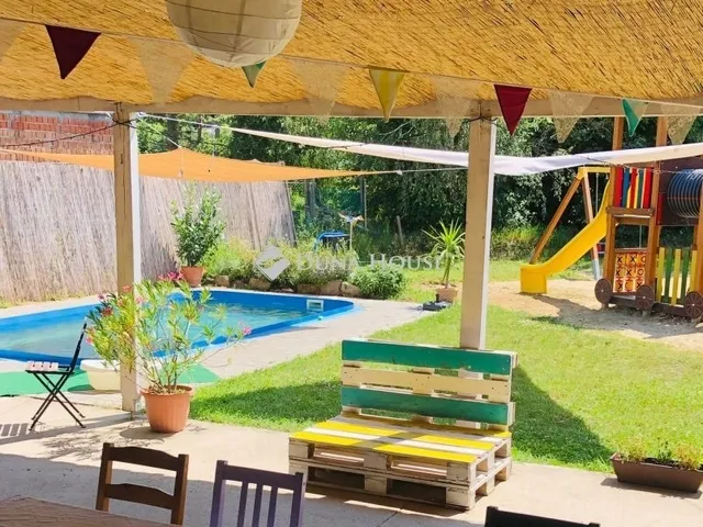 Eladó kereskedelmi és ipari ingatlan Galgahévíz 826 nm