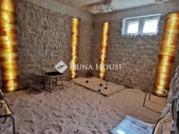 Eladó kereskedelmi és ipari ingatlan Galgahévíz 826 nm