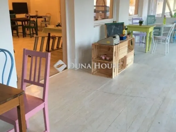 Eladó kereskedelmi és ipari ingatlan Galgahévíz 826 nm