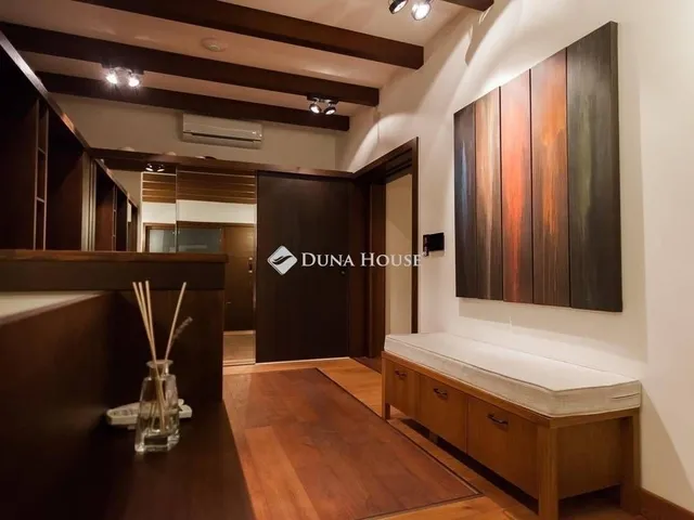 Eladó ház Taksony 220 nm