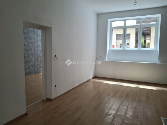 Eladó lakás Budapest VI. kerület 60 nm