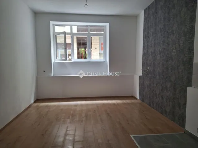 Eladó lakás Budapest VI. kerület 60 nm