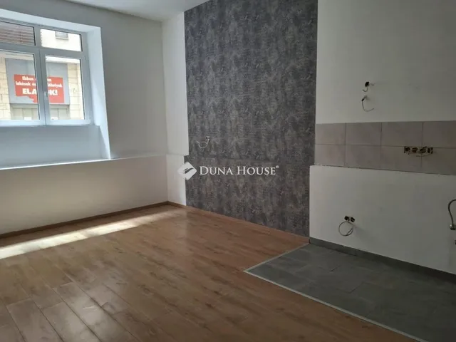 Eladó lakás Budapest VI. kerület 60 nm