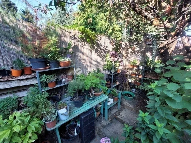 Eladó lakás Budapest II. kerület, Széphalom 37 nm