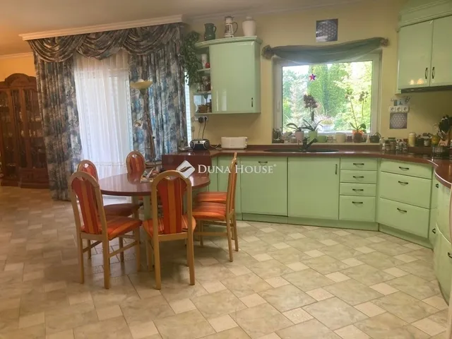 Eladó ház Vác 460 nm