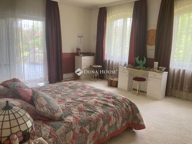 Eladó ház Vác 460 nm