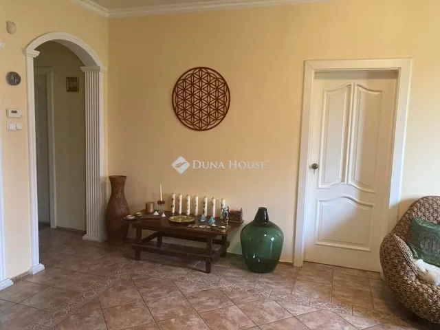 Eladó ház Vác 460 nm