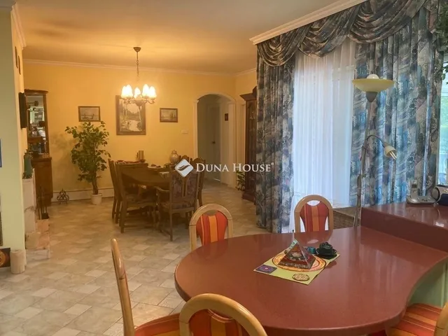 Eladó ház Vác 460 nm