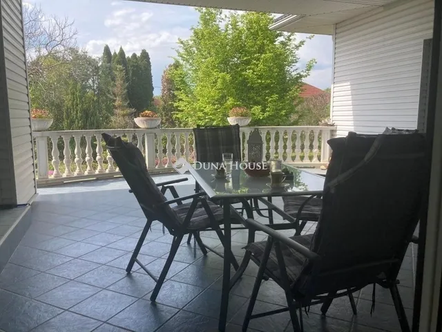 Eladó ház Vác 460 nm