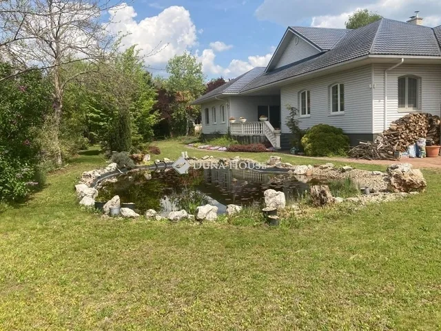 Eladó ház Vác 460 nm