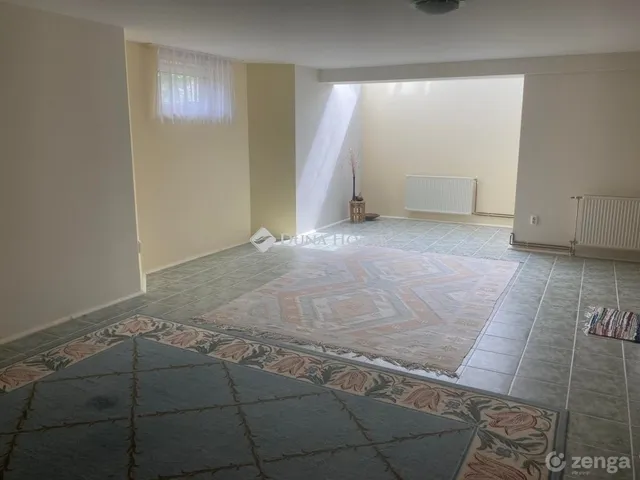 Eladó ház Vác 460 nm