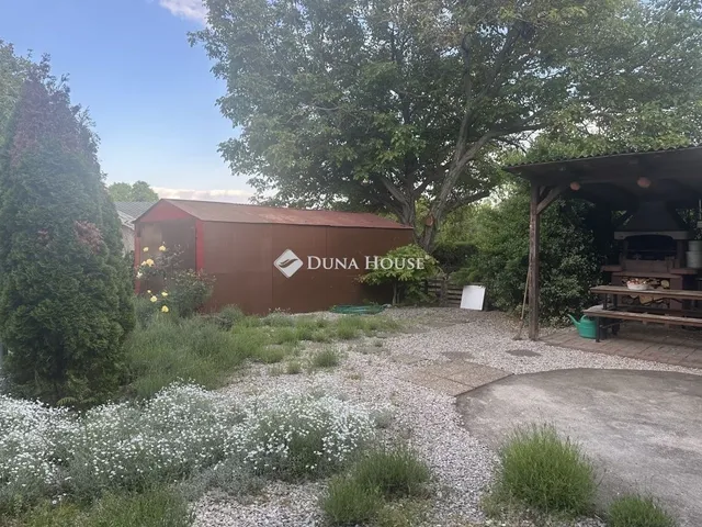 Eladó ház Érd 255 nm