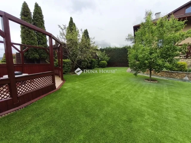 Eladó ház Pilisszentiván 275 nm