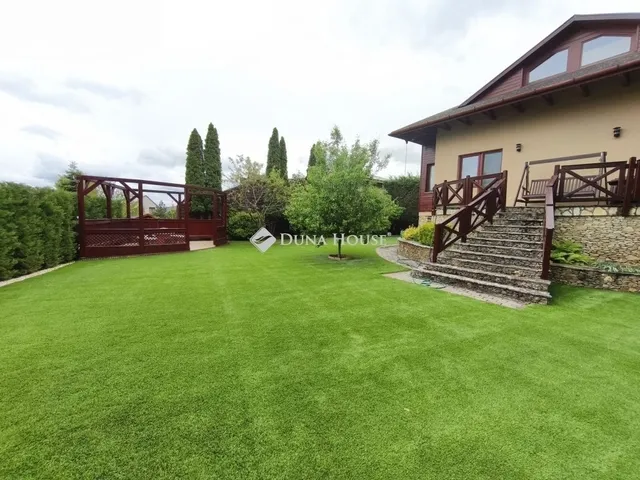 Eladó ház Pilisszentiván 275 nm