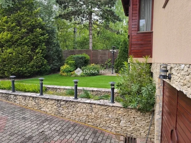 Eladó ház Pilisszentiván 275 nm