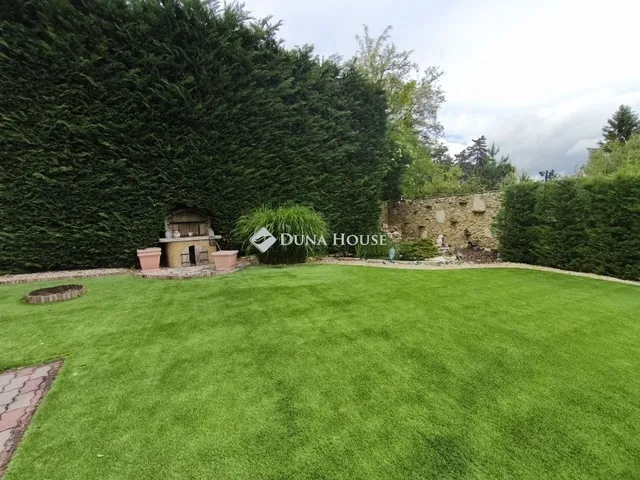 Eladó ház Pilisszentiván 275 nm