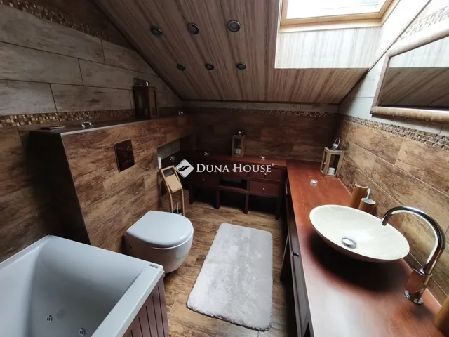 Eladó ház Pilisszentiván 275 nm