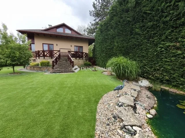 Eladó ház Pilisszentiván 275 nm