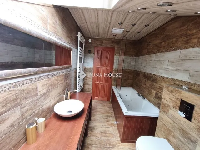 Eladó ház Pilisszentiván 275 nm