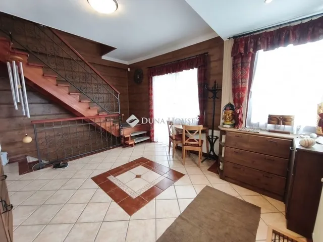 Eladó ház Pilisszentiván 275 nm