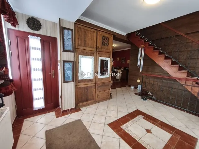 Eladó ház Pilisszentiván 275 nm