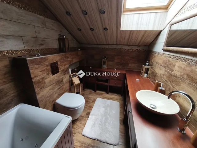 Eladó ház Pilisszentiván 275 nm