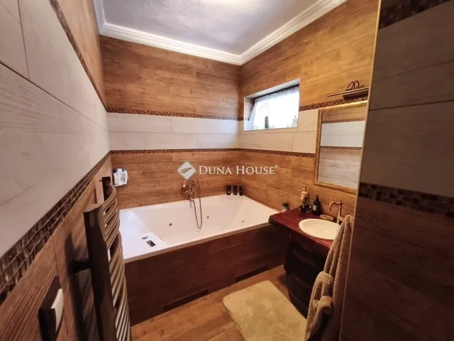 Eladó ház Pilisszentiván 275 nm