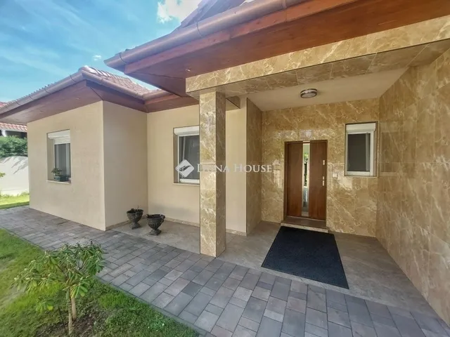 Eladó ház Dunakeszi 150 nm