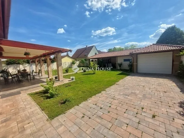 Eladó ház Dunakeszi 150 nm