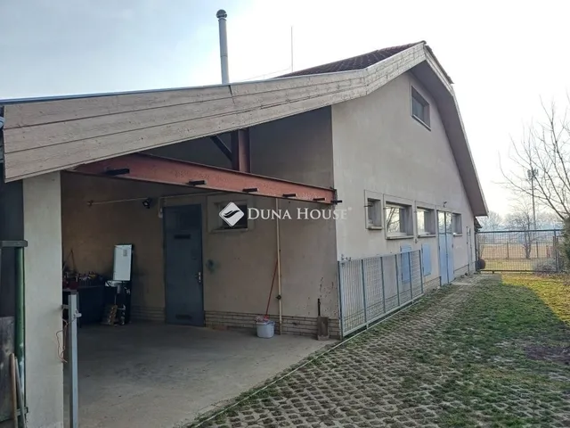 Eladó ház Tárnok 190 nm