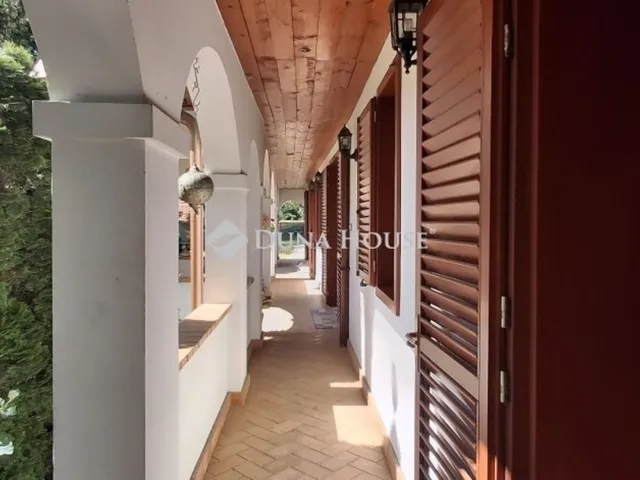 Eladó ház Kisoroszi 191 nm