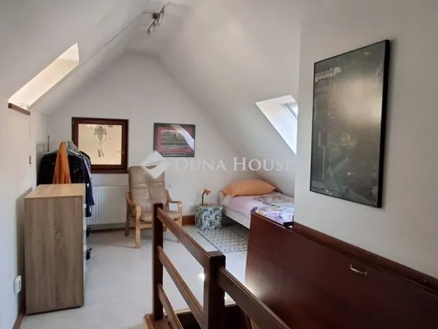 Eladó ház Kisoroszi 191 nm