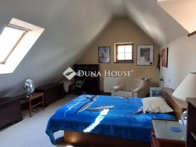 Eladó ház Kisoroszi 191 nm