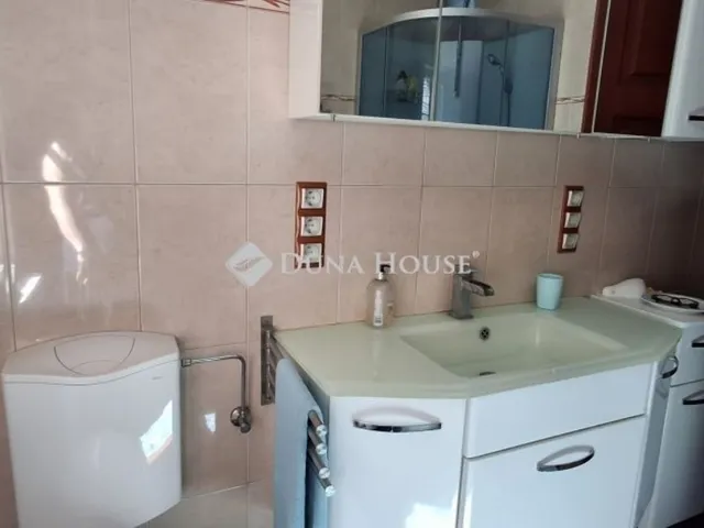 Eladó ház Kisoroszi 191 nm