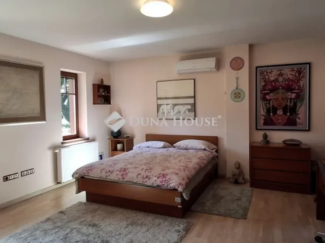 Eladó ház Kisoroszi 191 nm