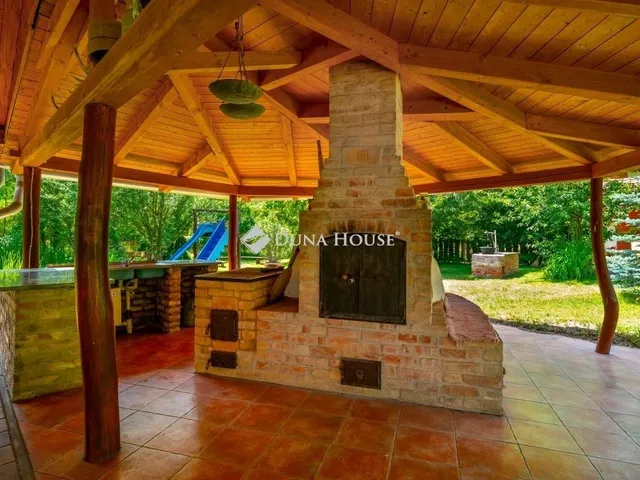 Eladó mezőgazdasági ingatlan Pusztavacs 275 nm