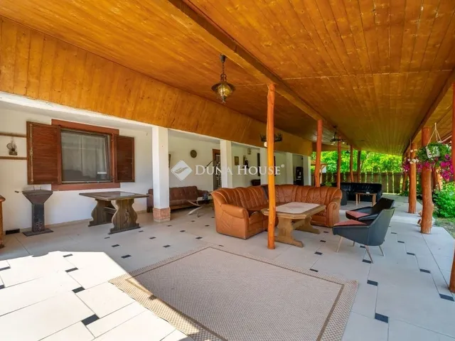 Eladó mezőgazdasági ingatlan Pusztavacs 275 nm