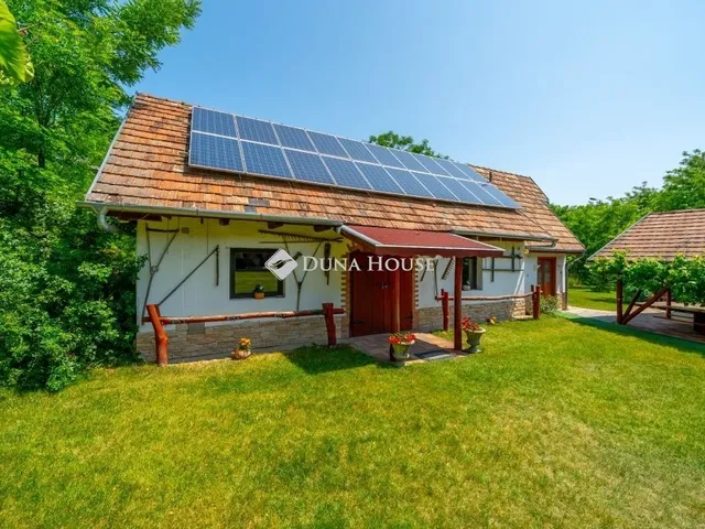 Eladó mezőgazdasági ingatlan Pusztavacs 275 nm