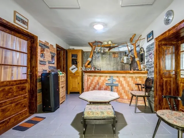 Eladó mezőgazdasági ingatlan Pusztavacs 275 nm