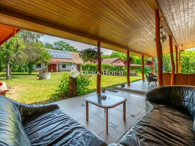 Eladó mezőgazdasági ingatlan Pusztavacs 275 nm